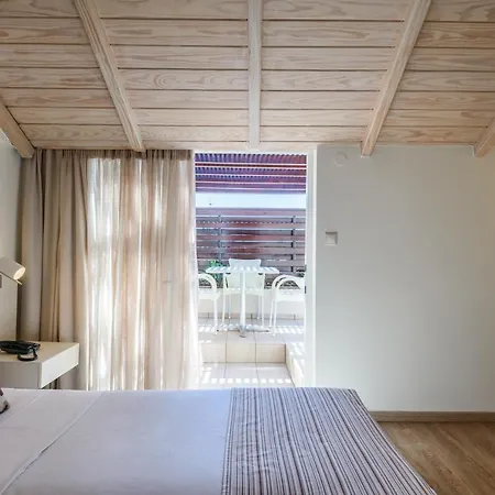 Despina Aparthotel 3*